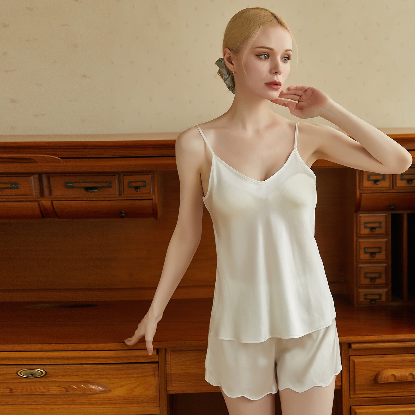 Pearl White Pure Mulberry Silk Camisole and Scalloped Shorts Set | 19 Momme Silk Charmeuse