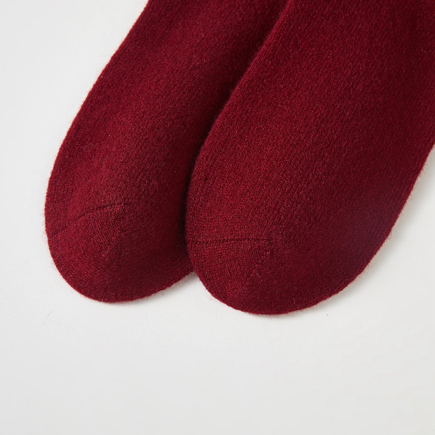 Cranberry Red Cashmere Quarter-Length Socks | Flexible Fit