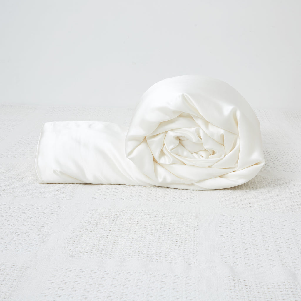 Pure Silk Filled Duvet | Long Strand Mulberry Silk Floss Fill | Queen Size | Cotton Shell
