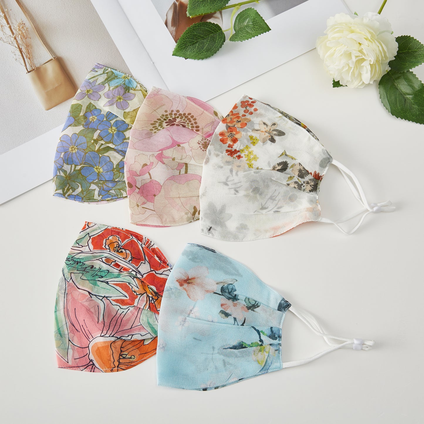 Daisy Valley: Floral Pattern Double Layer Silk Crepe Face Mask Liner